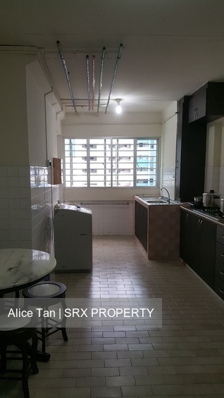 Blk 221 Tampines Street 24 (Tampines), HDB 3 Rooms #179888322
